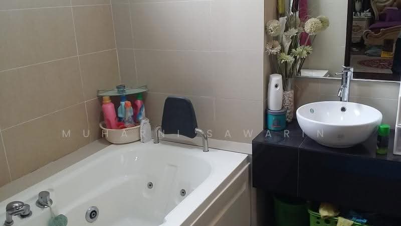 Semi-Detached House for Sale in Bukit Jelutong (Shah Alam) - muharni sawarin - Bathroom - PropertyGuru.com.my