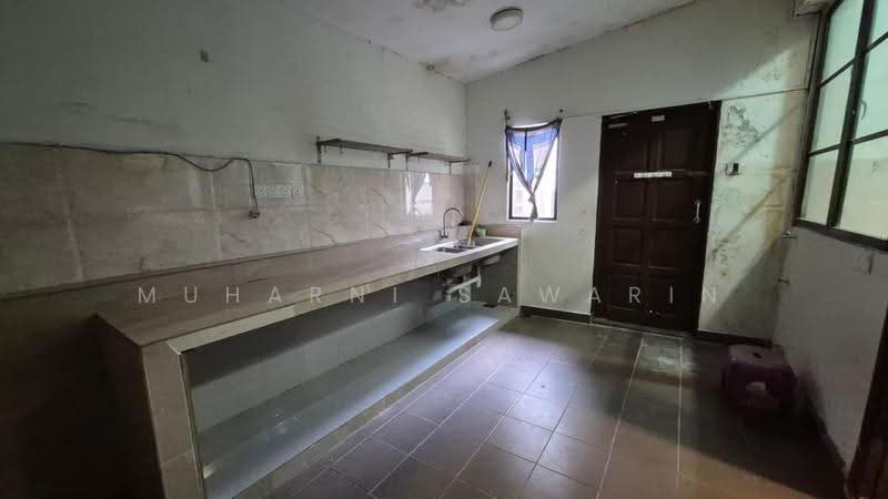 Semi-Detached House for Sale in Bukit Jelutong (Shah Alam) - muharni sawarin - Kitchen - PropertyGuru.com.my