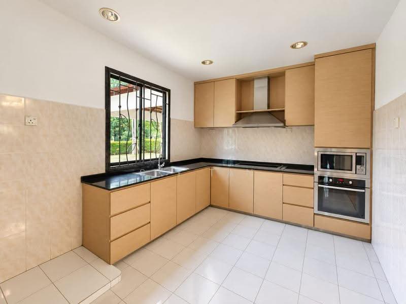 Rumah Banglo untuk Disewa di Leisure Farm (Gelang Patah) - Sky Tan - Kitchen - PropertyGuru.com.my