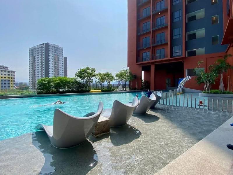 Kediaman Servis untuk Dijual di Piccadilly - Andy Foo - Pool - PropertyGuru.com.my