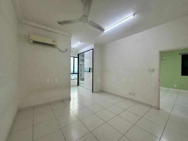 Service Residence for Sale at Sky Peak Residences - Ee Fong Toh - Living Room - PropertyGuru.com.my