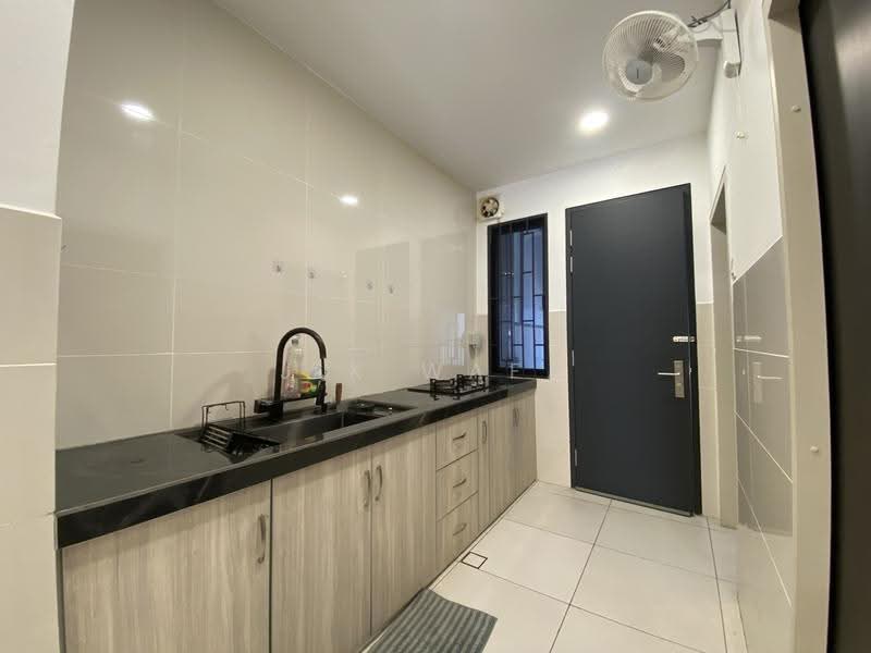 Rumah Teres 2-Tingkat untuk Disewa di Elmina (Shah Alam) - Jik Wafa - Kitchen - PropertyGuru.com.my