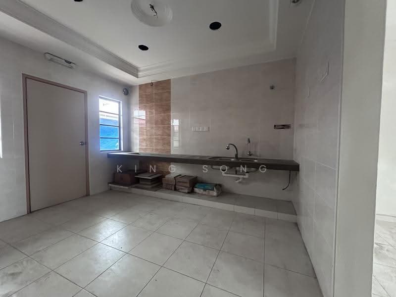 2-storey Terraced House for Sale in Taman Bachang Baru (Bachang) - King Song - Kitchen - PropertyGuru.com.my