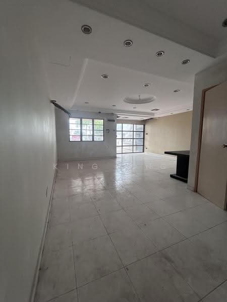 2-storey Terraced House for Sale in Taman Bachang Baru (Bachang) - King Song - Living Room - PropertyGuru.com.my