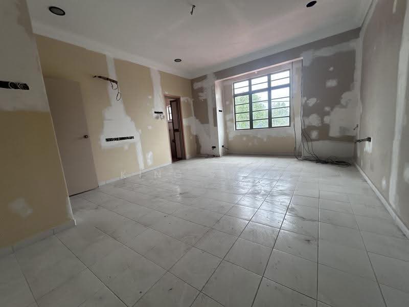 2-storey Terraced House for Sale in Taman Bachang Baru (Bachang) - King Song - Interior - PropertyGuru.com.my