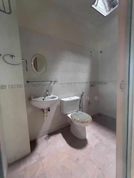 2-storey Terraced House for Sale in Taman Bachang Baru (Bachang) - King Song - Bathroom - PropertyGuru.com.my