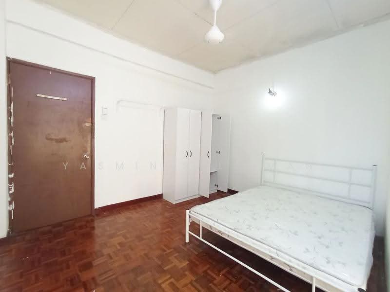 Condominium for Rent at Waizuri 2 - Yasmin Sulaiman - Bedroom - PropertyGuru.com.my