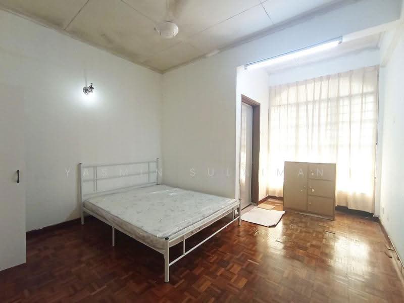 Condominium for Rent at Waizuri 2 - Yasmin Sulaiman - Bedroom - PropertyGuru.com.my