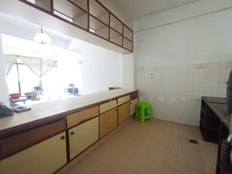 Condominium for Rent at Waizuri 2 - Yasmin Sulaiman - Kitchen - PropertyGuru.com.my