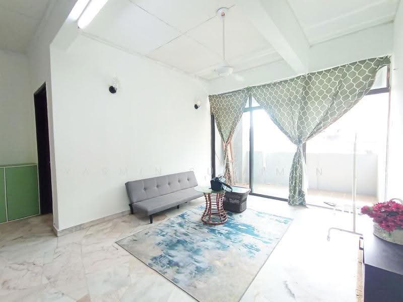 Condominium for Rent at Waizuri 2 - Yasmin Sulaiman - Living Room - PropertyGuru.com.my