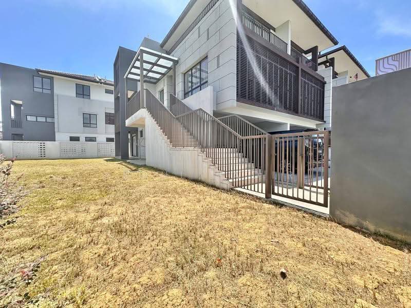 3-storey Terraced House for Sale in Cyberjaya (Selangor) - Abdul Qadir - PropertyGuru.com.my