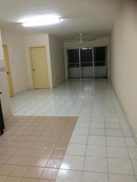 Pangsapuri untuk Dijual di Flora Damansara Apartment - Desmond Tang - Living Room - PropertyGuru.com.my