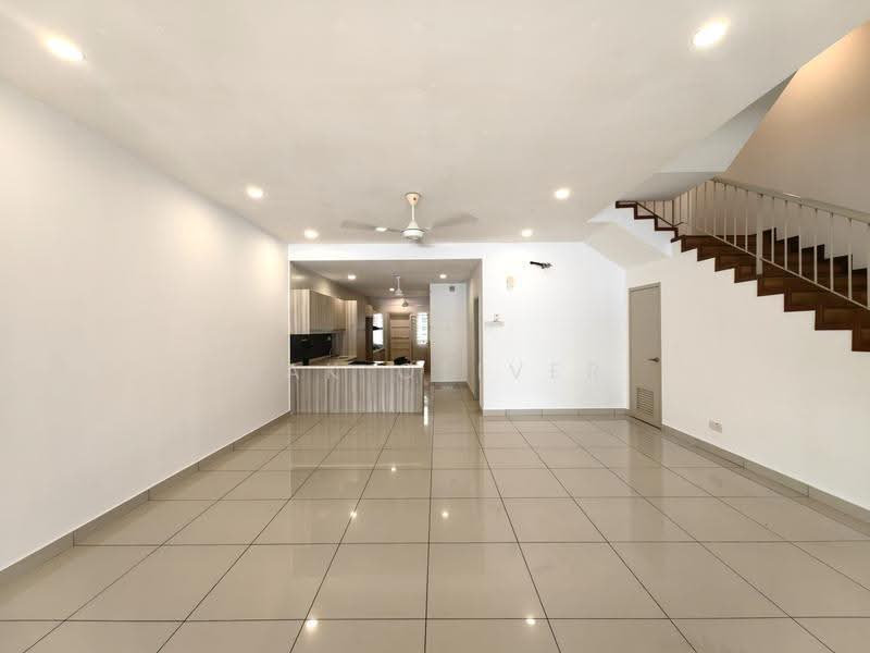 Rumah Teres 2.5-Tingkat untuk Dijual di Seri Jalil (Bukit Jalil) - Mak Oliver - Living Room - PropertyGuru.com.my