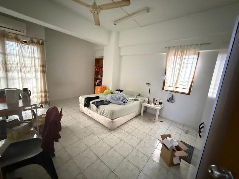 Condominium for Sale at Cypress Condominium - Kim Lee - Bedroom - PropertyGuru.com.my