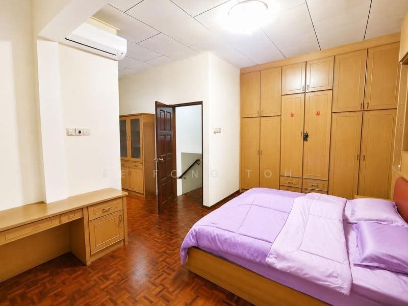 Rumah Teres 2-Tingkat untuk Dijual di Taman Bukit Mewah (Tampoi) - Ee Fong Toh - Bedroom - PropertyGuru.com.my