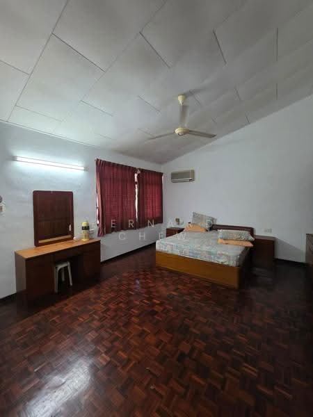 Semi-Detached House for Sale in Sungai Nibong (Bayan Lepas) - Bernard Chew - Bedroom - PropertyGuru.com.my