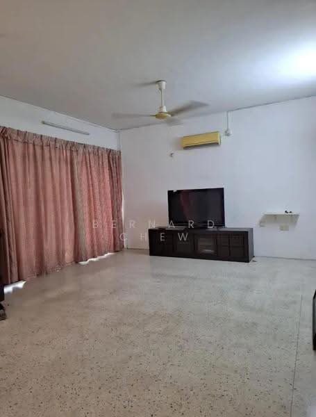Semi-Detached House for Sale in Sungai Nibong (Bayan Lepas) - Bernard Chew - Living Room - PropertyGuru.com.my
