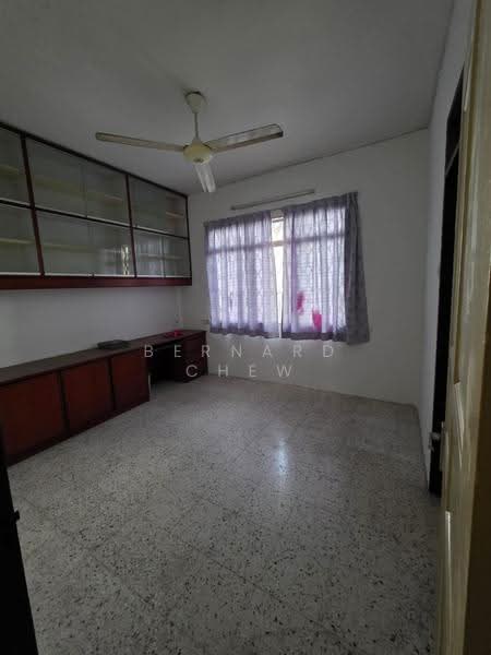 Semi-Detached House for Sale in Sungai Nibong (Bayan Lepas) - Bernard Chew - Study - PropertyGuru.com.my