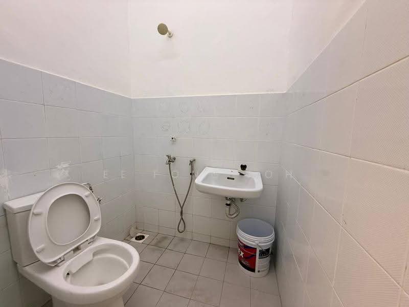 Rumah Teres 1-Tingkat untuk Dijual di Kangkar Pulai (Skudai) - Ee Fong Toh - Bathroom - PropertyGuru.com.my