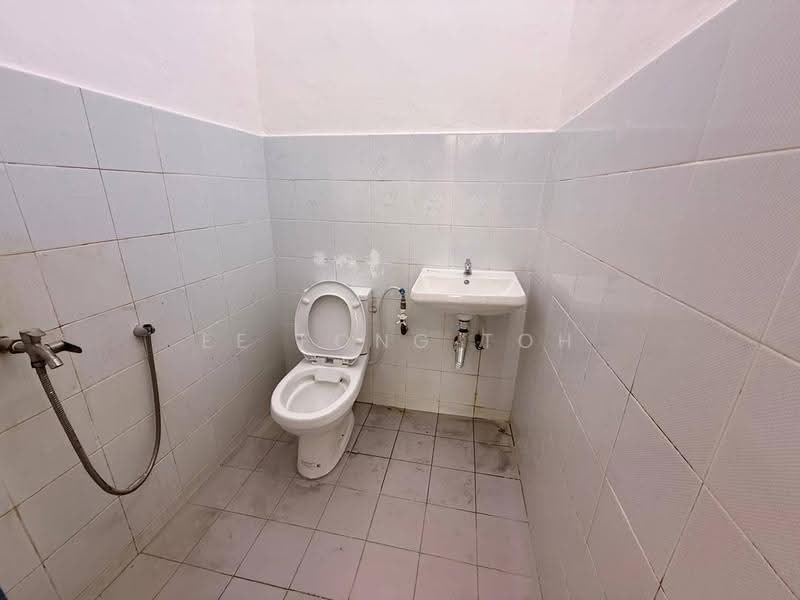 Rumah Teres 1-Tingkat untuk Dijual di Kangkar Pulai (Skudai) - Ee Fong Toh - Bathroom - PropertyGuru.com.my