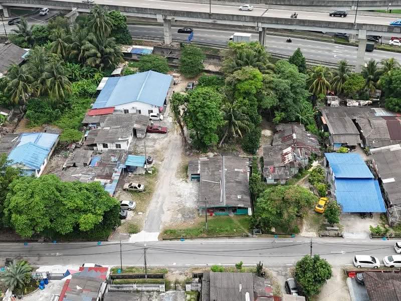 Residential Land for Sale in Johor Bahru (Johor) - AIRUL NIZAM - Exterior - PropertyGuru.com.my