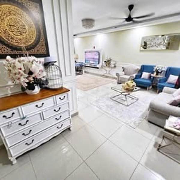 Rumah Teres 2-Tingkat untuk Dijual di Kajang (Selangor) - Afrinal Rizal - Living Room - PropertyGuru.com.my