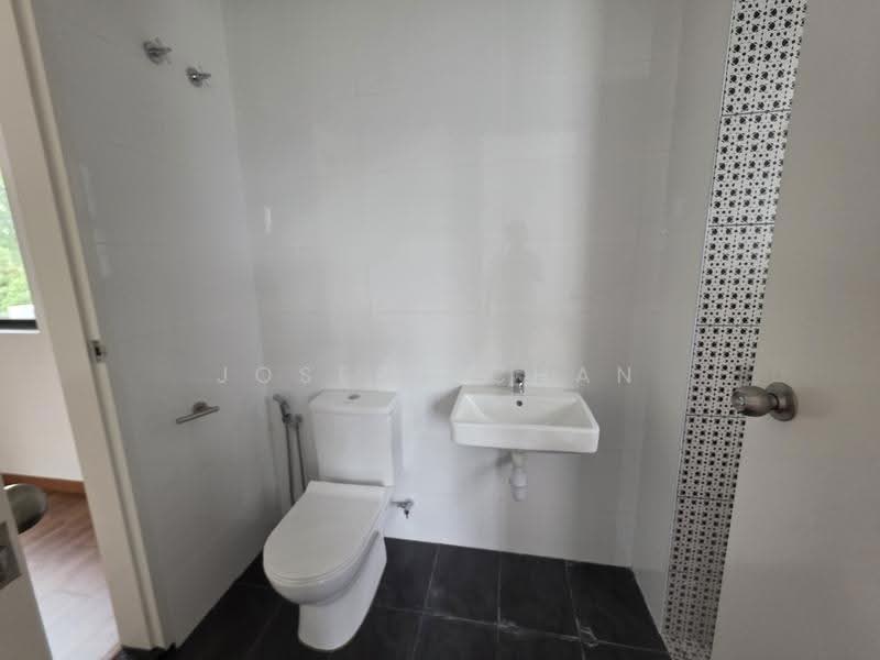 Semi-Detached House for Sale in Setia Alam (Selangor) - Joseph Chan - Bathroom - PropertyGuru.com.my