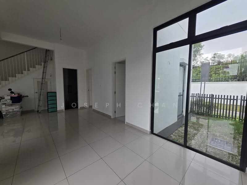Semi-Detached House for Sale in Setia Alam (Selangor) - Joseph Chan - Living Room - PropertyGuru.com.my