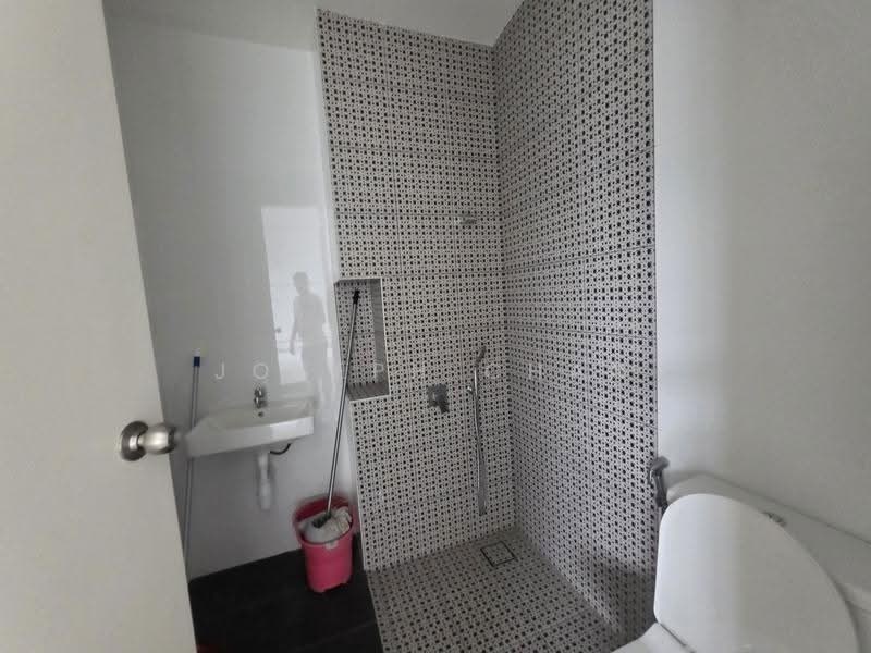 Semi-Detached House for Sale in Setia Alam (Selangor) - Joseph Chan - Bathroom - PropertyGuru.com.my
