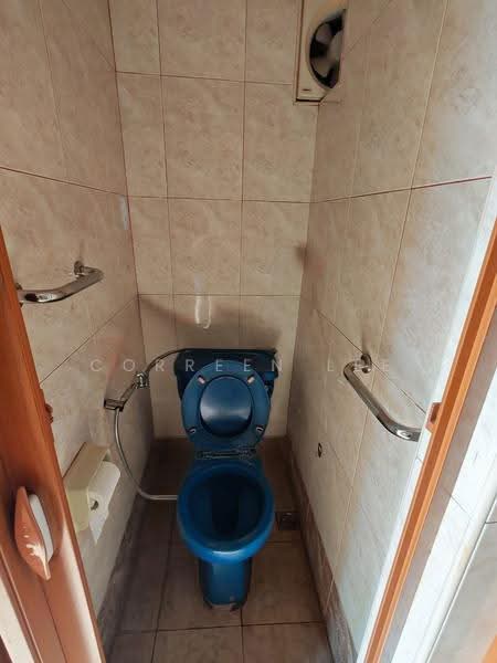 Flat for Sale at Taman Gambier - Correen Lee - Bathroom - PropertyGuru.com.my