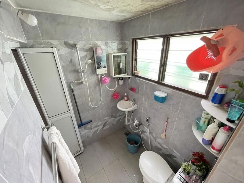 Rumah Banglo untuk Disewa di Kampung Laksamana (Batu Caves) - MY Loh - Bathroom - PropertyGuru.com.my