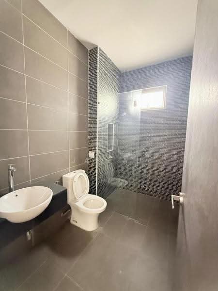 Semi-Detached House for Sale in Eco Spring (Johor Bahru) - JAN AU - Bathroom - PropertyGuru.com.my