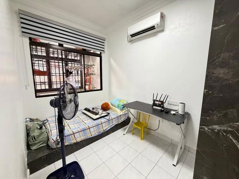 2-storey Terraced House for Sale in Taman Perling (Perling) - Ee Fong Toh - Bedroom - PropertyGuru.com.my