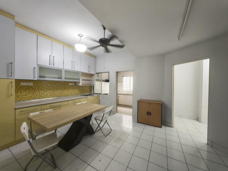 2-storey Terraced House for Sale in Bandar Bukit Puchong 2 (Puchong) - KT Go - Kitchen - PropertyGuru.com.my