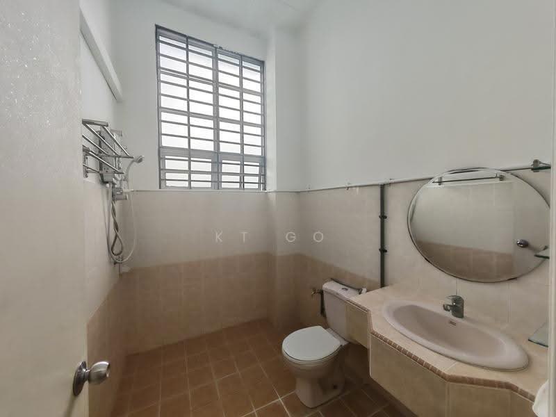 2-storey Terraced House for Sale in Bandar Bukit Puchong 2 (Puchong) - KT Go - Bathroom - PropertyGuru.com.my