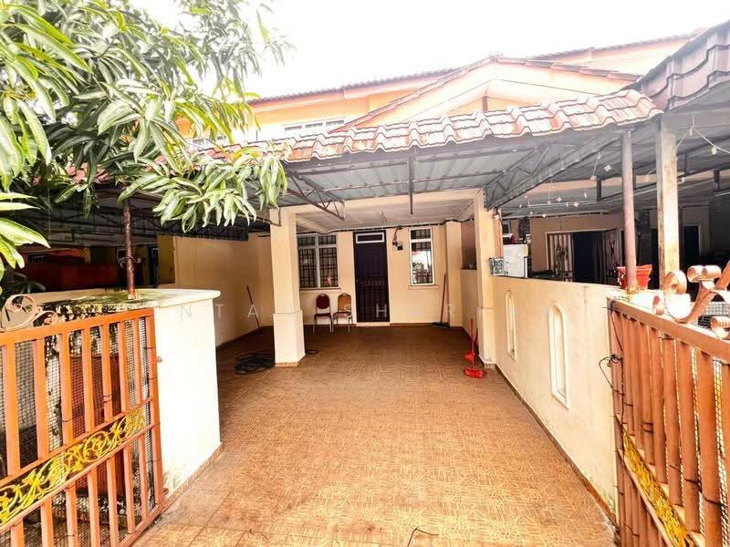 Rumah Teres 2-Tingkat untuk Dijual di Bandar Tasik Kesuma (Beranang) - Intan Sharina - Exterior - PropertyGuru.com.my