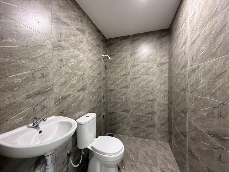2-storey Terraced House for Sale in Taman Puteri Wangsa (Ulu Tiram) - Hong En Yap - Bathroom - PropertyGuru.com.my