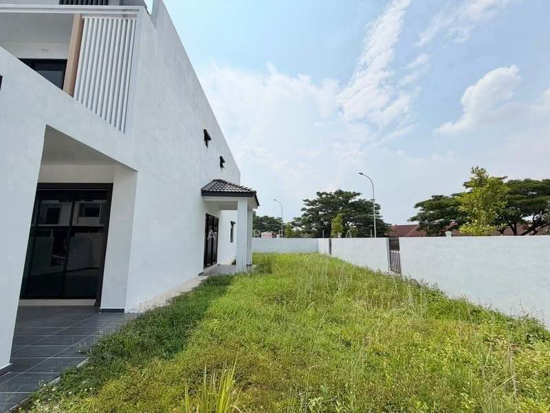 2-storey Terraced House for Sale in Bandar Dato Onn (Tebrau) - Claire Lai - Exterior - PropertyGuru.com.my