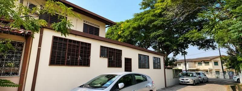 2-storey Terraced House for Sale in Seksyen 17 (Petaling Jaya) - Jackie Tan - Exterior - PropertyGuru.com.my
