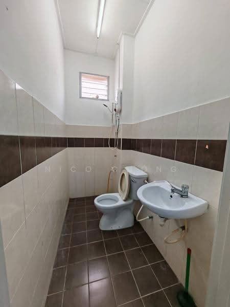 2-storey Terraced House for Sale in Taman JP Perdana (Johor Bahru) - Nico Chong - Bathroom - PropertyGuru.com.my