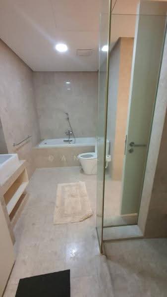 Service Residence for Sale at Hampshire Place - Dan Lo - Bathroom - PropertyGuru.com.my