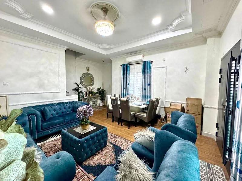 Rumah Teres 2.5-Tingkat untuk Dijual di Ukay Perdana (Ulu Kelang) - Luqmanul Hakim - Living Room - PropertyGuru.com.my