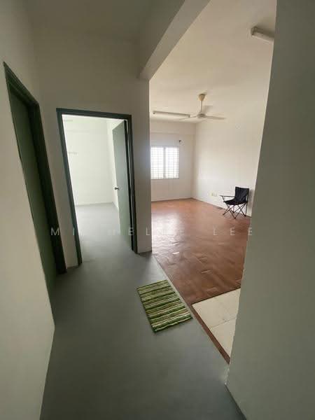 Apartment for Rent at Kemuning Aman - Michelle Lee - Corridor - PropertyGuru.com.my