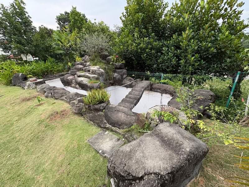Bungalow House for Sale in Sultan Abdul Aziz Shah Golf & Country Club (Shah Alam) - Hafiz Yaacob - Garden - PropertyGuru.com.my