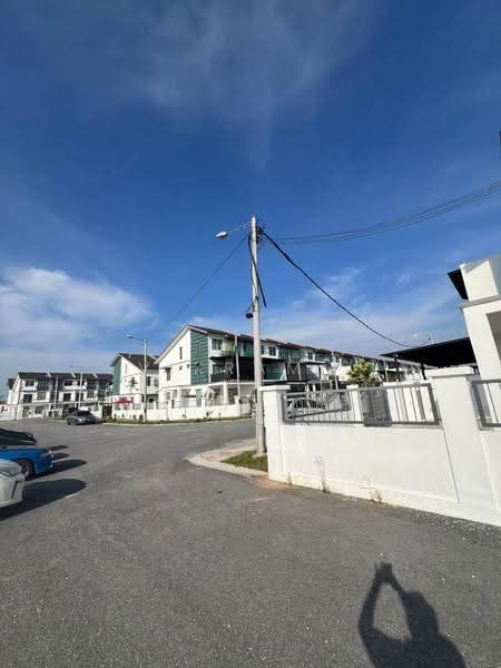 3-storey Terraced House for Rent in Taman Kundang Jaya (Rawang) - Vikram . - Exterior - PropertyGuru.com.my
