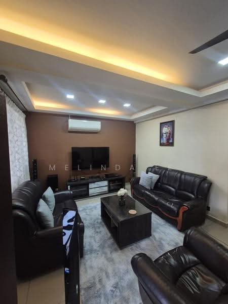 Rumah Teres 2-Tingkat untuk Dijual di Taman Anggerik (Tampoi) - Melinda Ee - Living Room - PropertyGuru.com.my