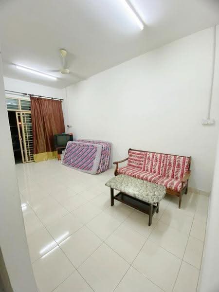 Rumah Teres 1-Tingkat untuk Disewa di Taman Kulim Square (Lunas) - Mei Yee Lee - Living Room - PropertyGuru.com.my