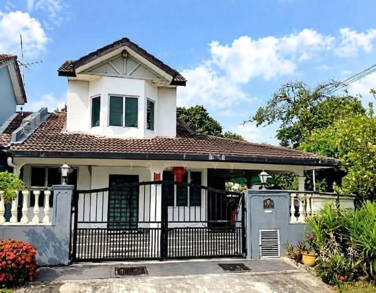 1.5-storey Terraced House for Sale in Seksyen 7 (Kota Damansara) - Tony YY - Exterior - PropertyGuru.com.my