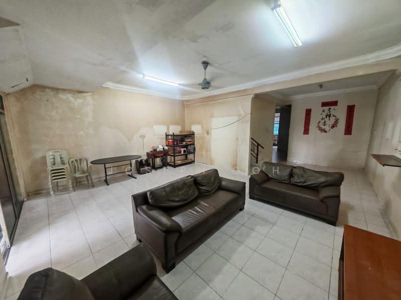 2-storey Terraced House for Sale in Taman Pulai Utama (Skudai) - Joseph Goh - Living Room - PropertyGuru.com.my