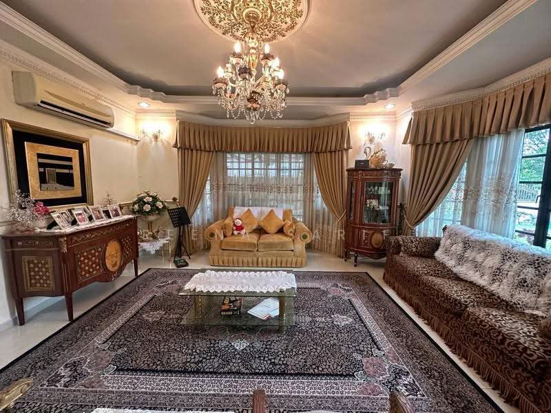 Bungalow House for Sale in Bungalow 2 Storey Tadisma Shah Alam (Shah Alam) - Reena Sarif - Living Room - PropertyGuru.com.my